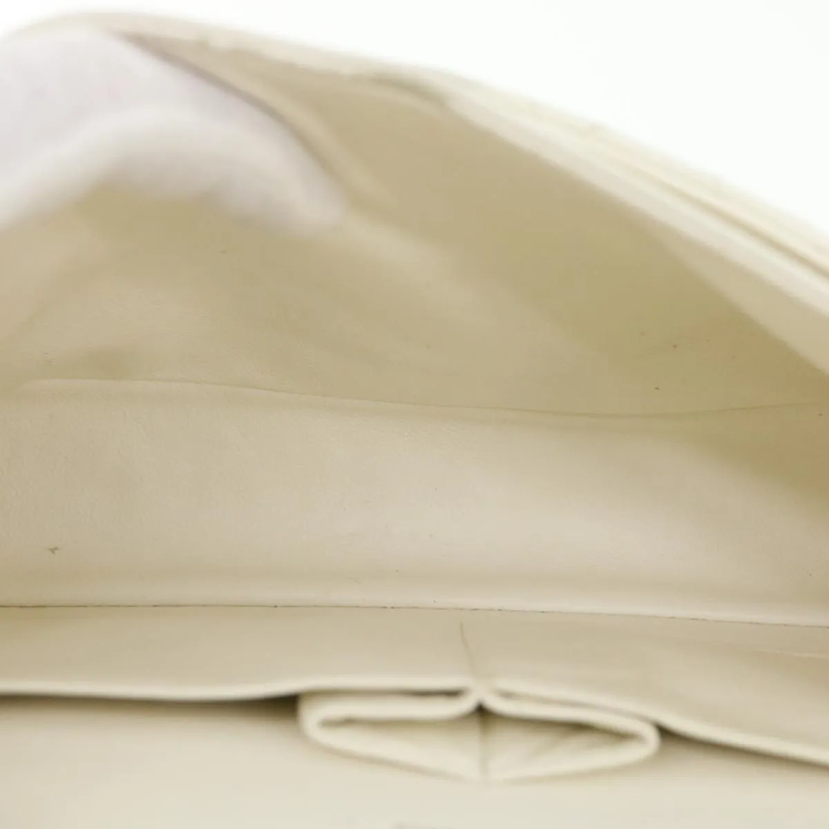 Chanel cream Leather Timeless shoulder bag
