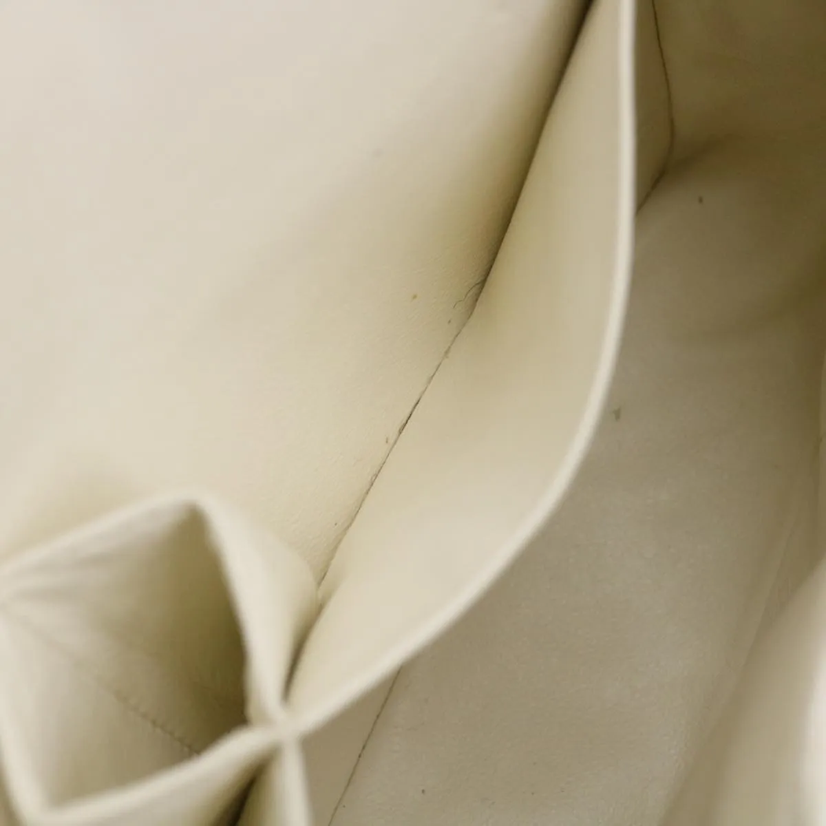 Chanel cream Leather Timeless shoulder bag