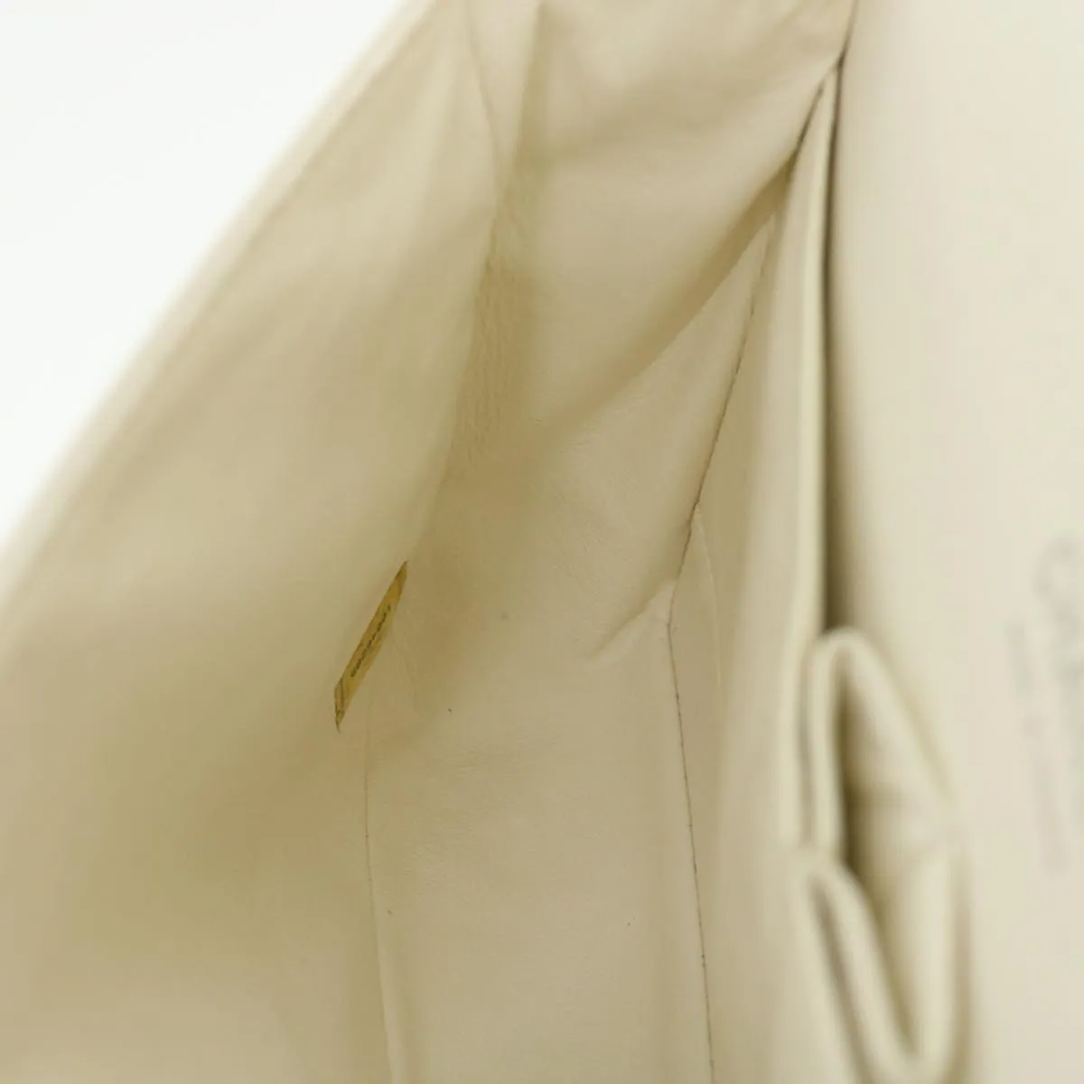 Chanel cream Leather Timeless shoulder bag