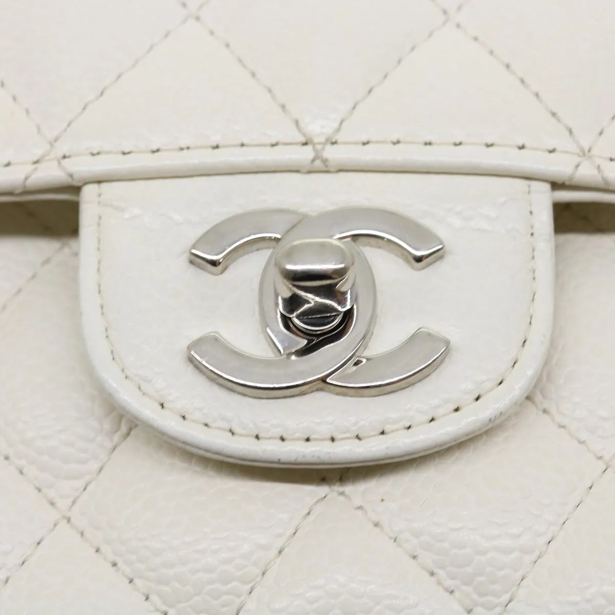 Chanel cream Leather Timeless shoulder bag