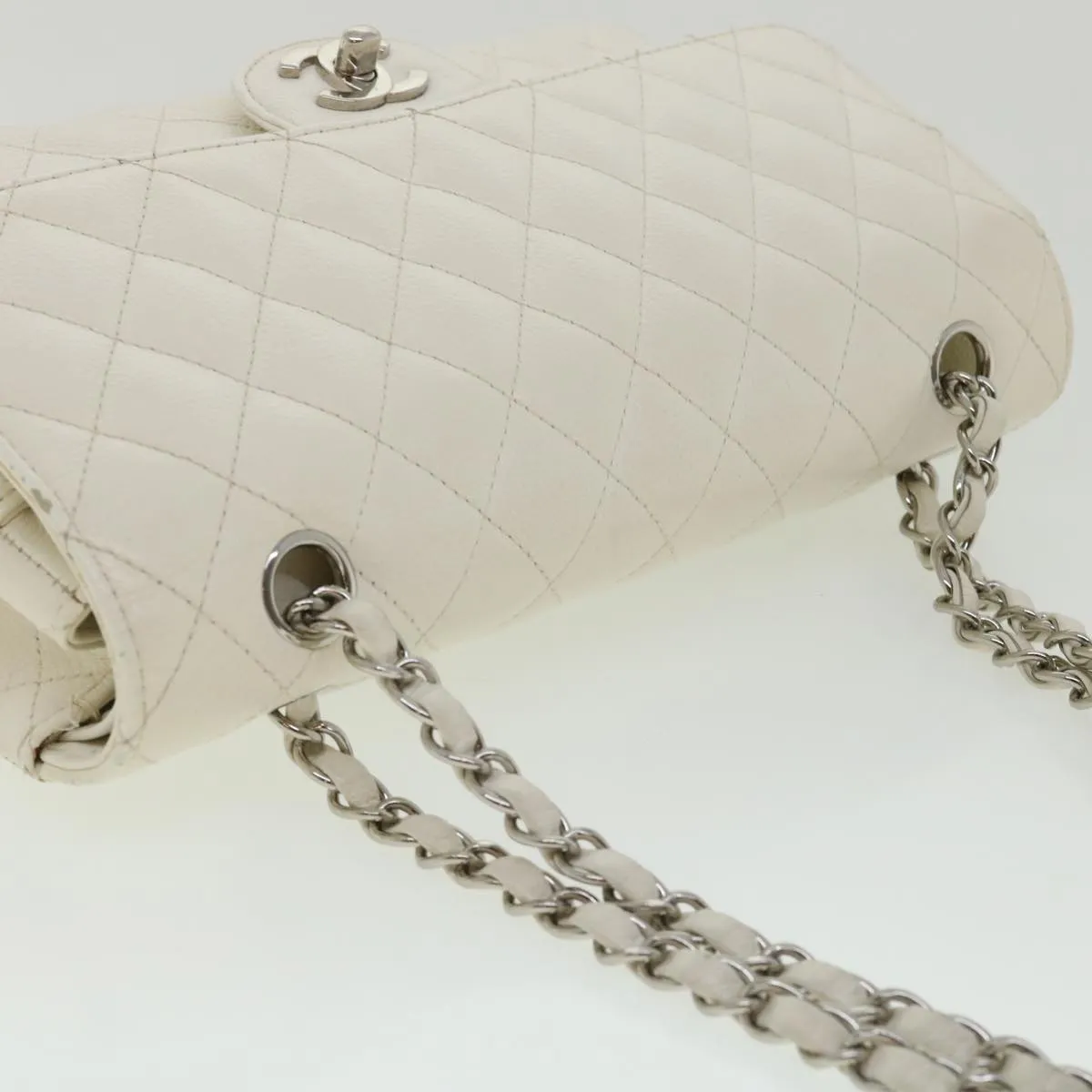 Chanel cream Leather Timeless shoulder bag